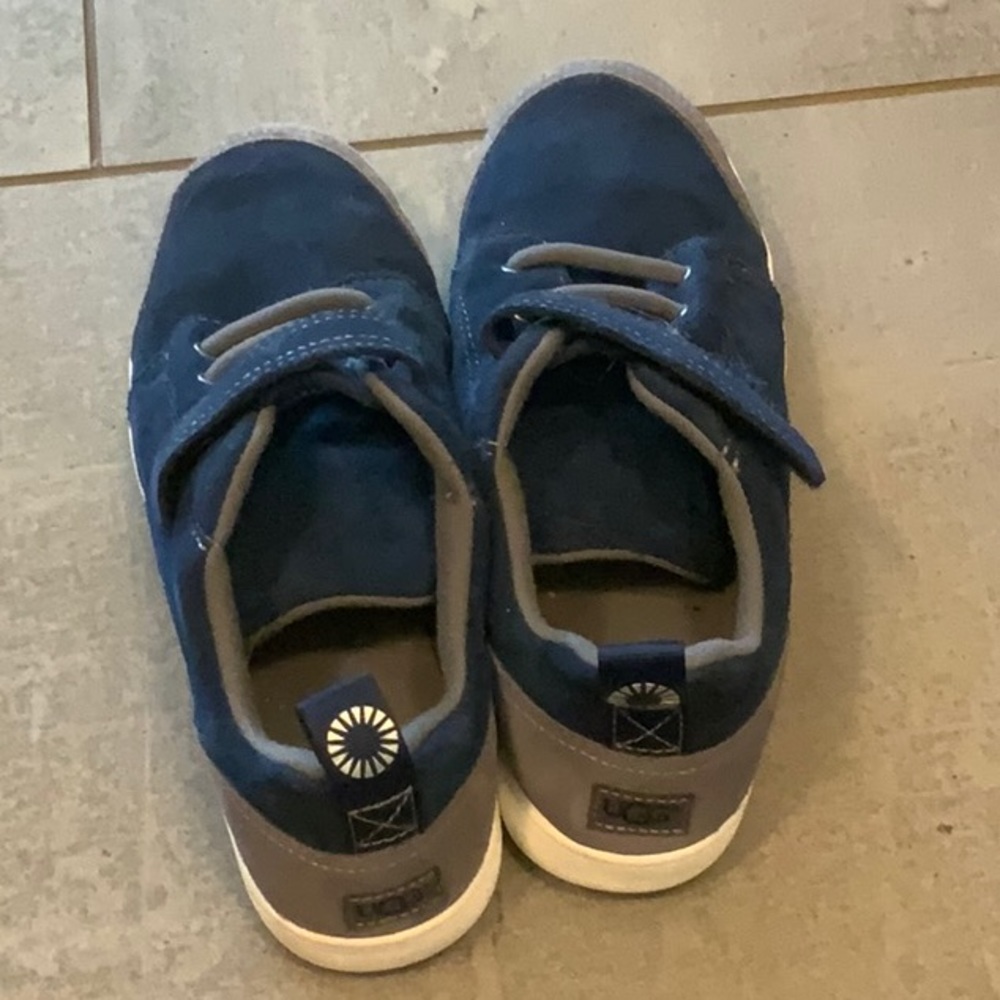 Boys blue keagan sneakers - size 5